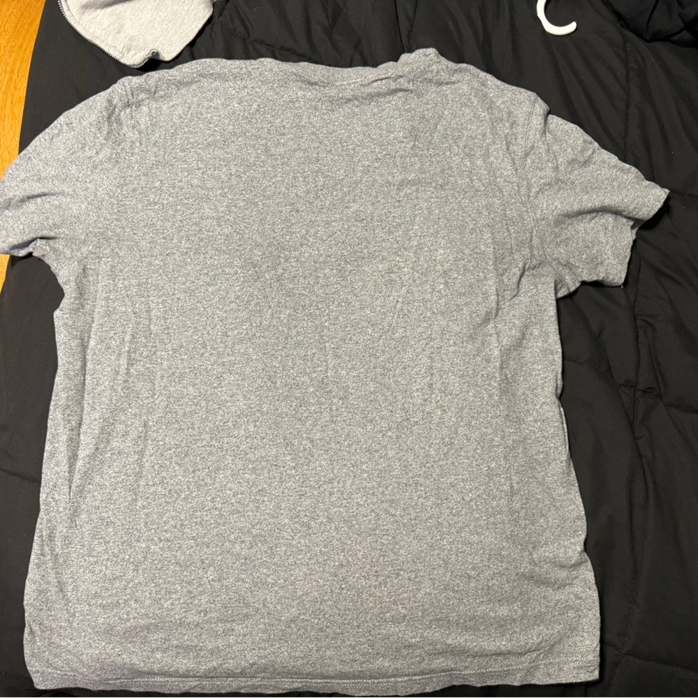 Large, American eagle super soft grey short sleeve tee